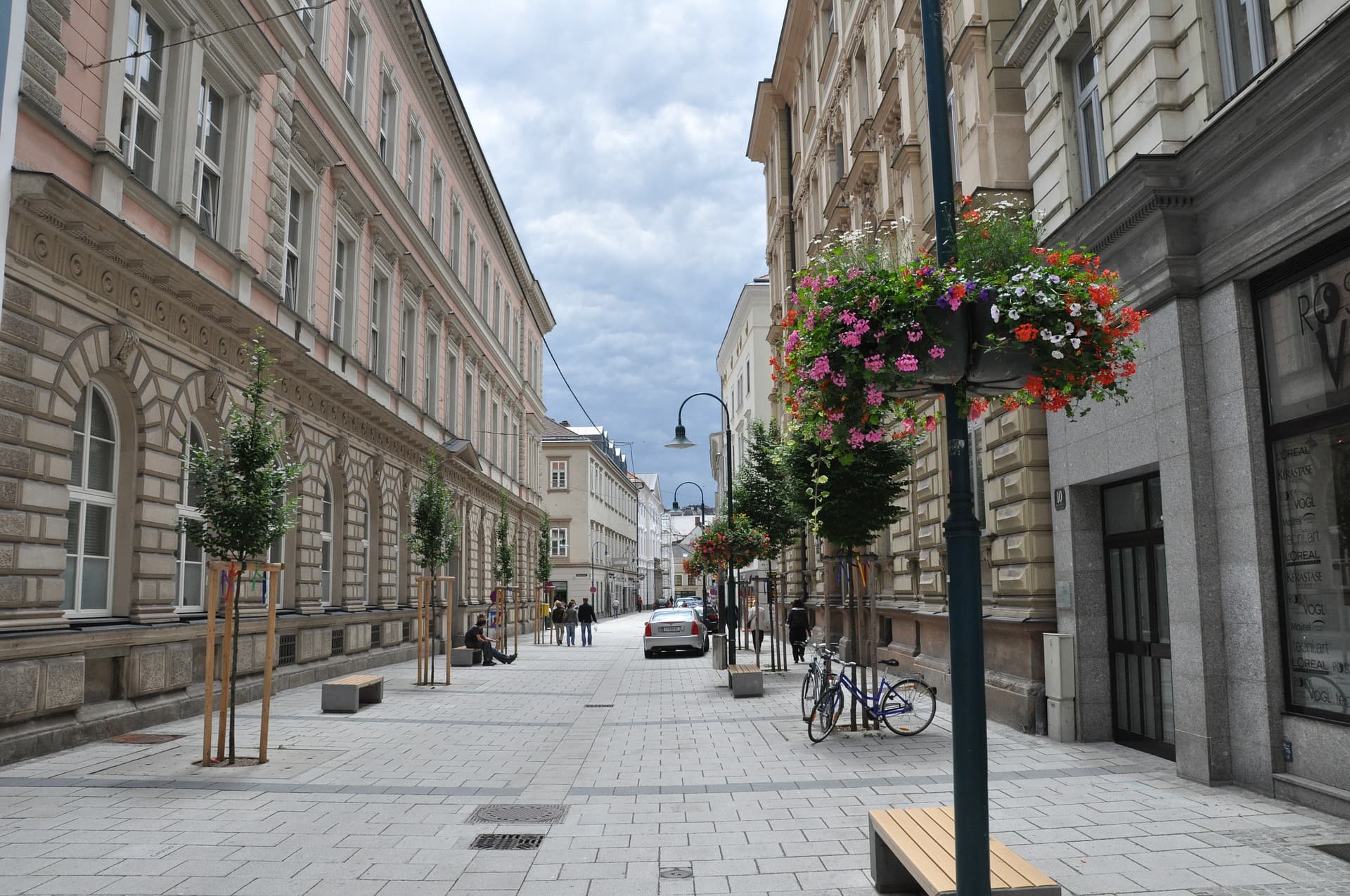 Linz-Altstadt-Frühling Spazieren durch die linzer Altstadt im Frühling